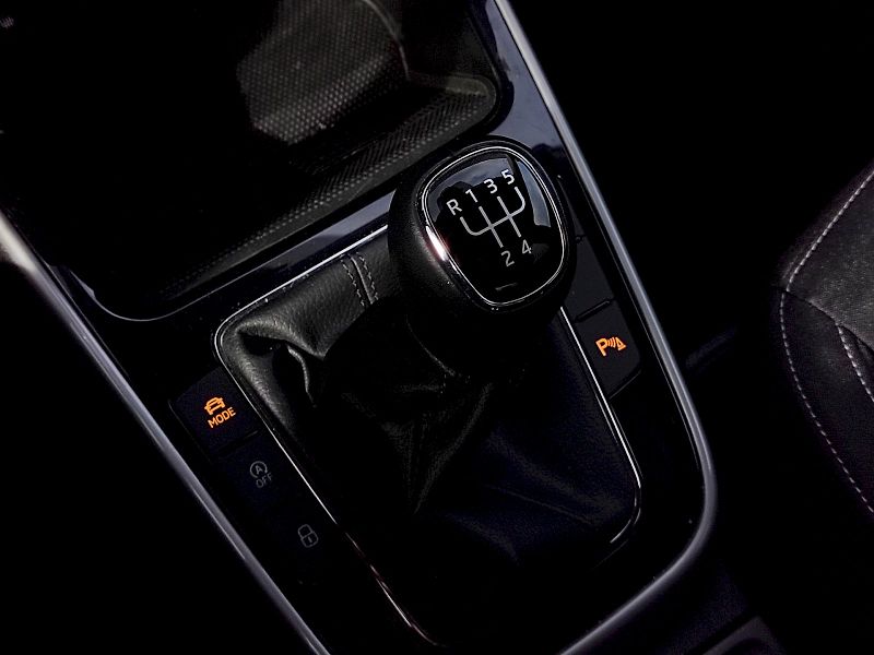 Škoda Fabia (2025) Top Selection 1,0 Tsi - fotka 22 z 36