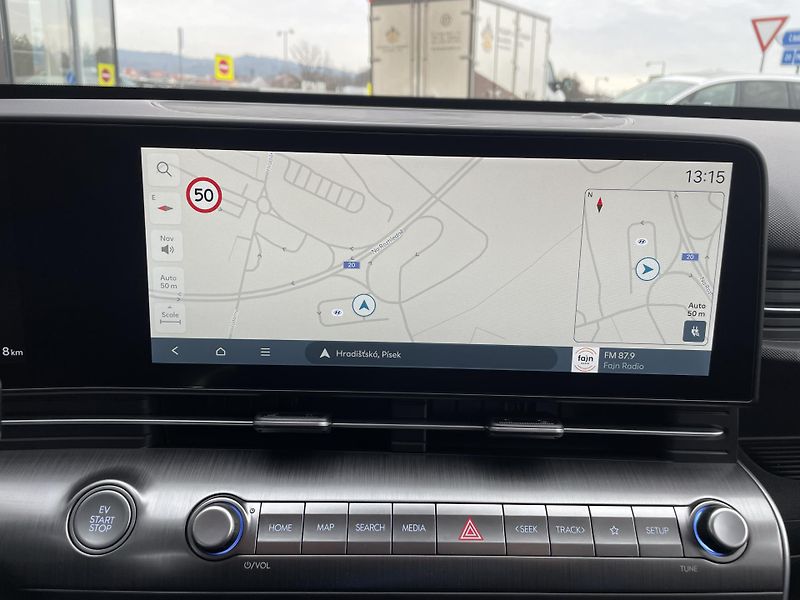 Hyundai Kona POWER 64,8 kWh CZECH EDITION - fotka 29 z 34