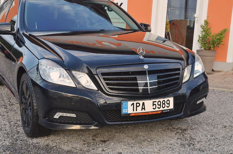Mercedes-Benz Třídy E (2009) E 350 CGi 215kW Avantgarde - fotka 7 z 8