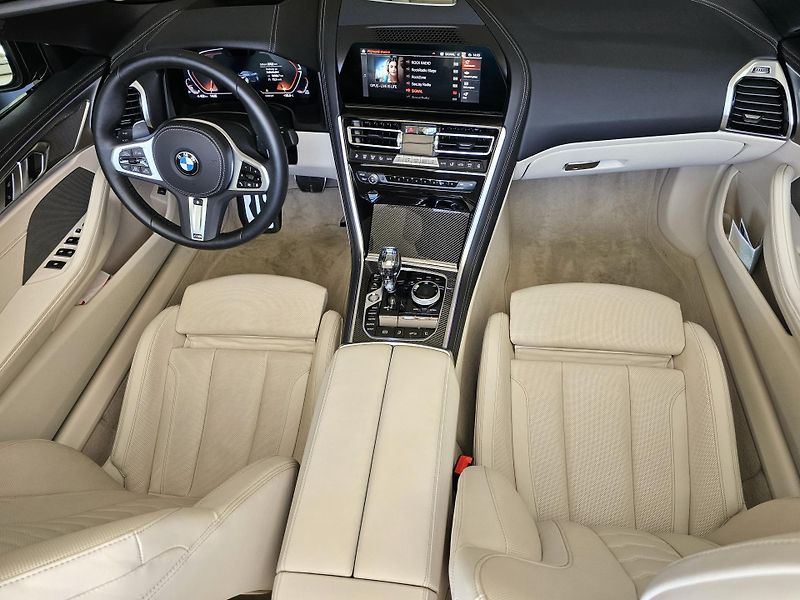 BMW Řada 8 840i xD cabrio 1.maj, CZ - fotka 15 z 26