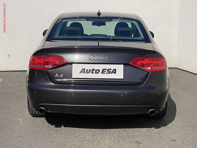 Audi A4 (2008) 3.2FSi Quattro, ČR, AT, navi - fotka 5 z 19