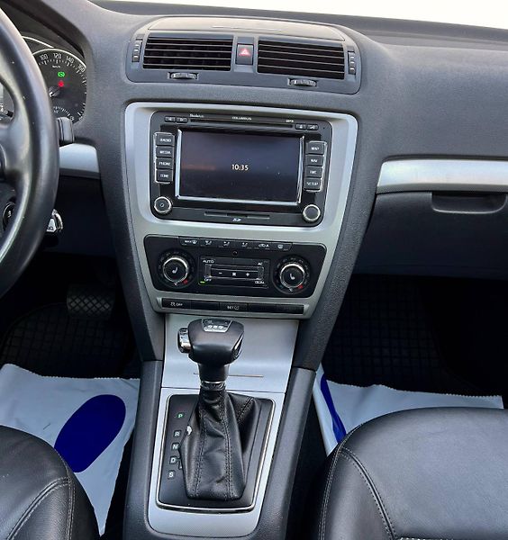 Škoda Octavia (2013) FL COMBI 2.0 TDI DSG 103 KW  - fotka 16 z 36
