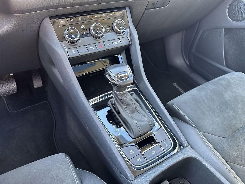 Škoda Kodiaq (2022) 2.0 TSI 4x4 DSG Style - fotka 24 z 35