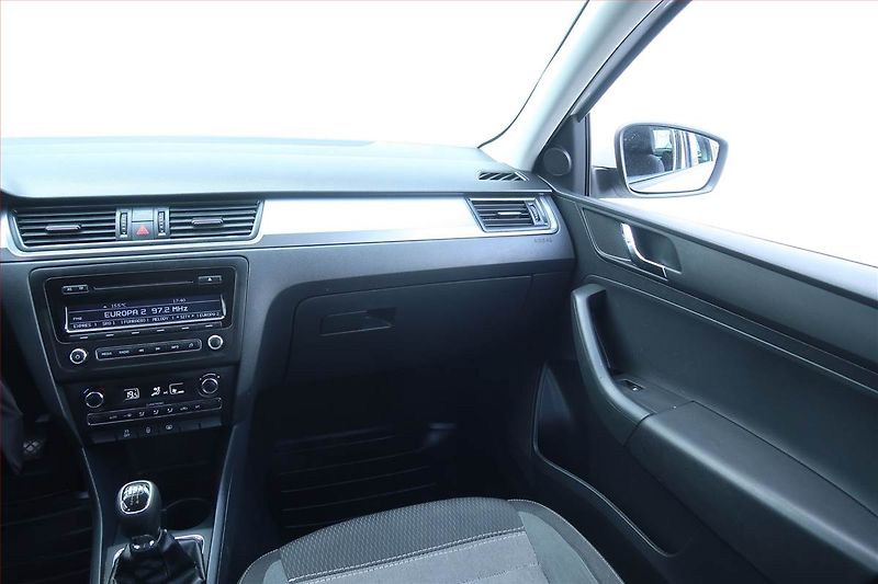 Škoda Rapid (2014) 1.2 TSI, Tempomat - fotka 8 z 20