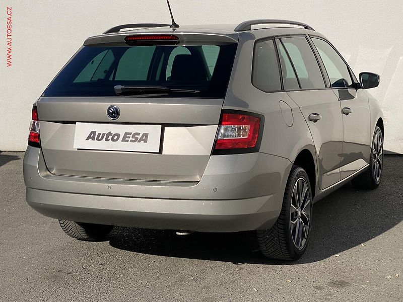Škoda Fabia (2015) 1.2 TSi, Edition - fotka 4 z 18
