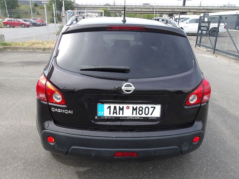 Nissan Qashqai (2009) 2,0i 104kW AUTOMAT !! - fotka 5 z 25