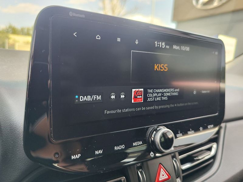 Hyundai i30 1.5 T-GDI/117kW Smart DCT - fotka 16 z 32