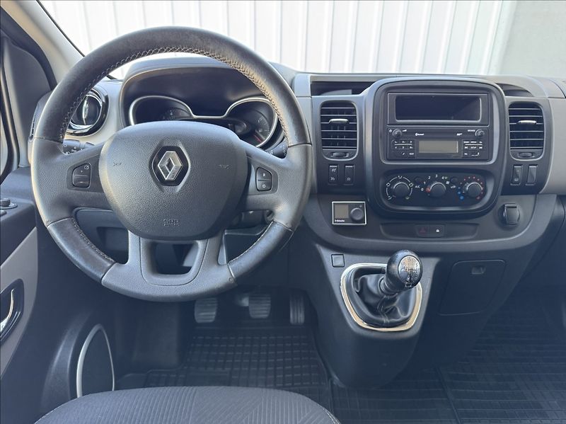 Renault Trafic 1,6 DCi 8míst WEBASTO tažné ČR - fotka 32 z 50