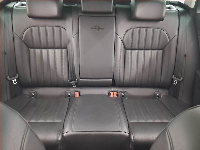 Škoda Superb (2017) Laurin&Klement 2.0 TDI - fotka 10 z 28