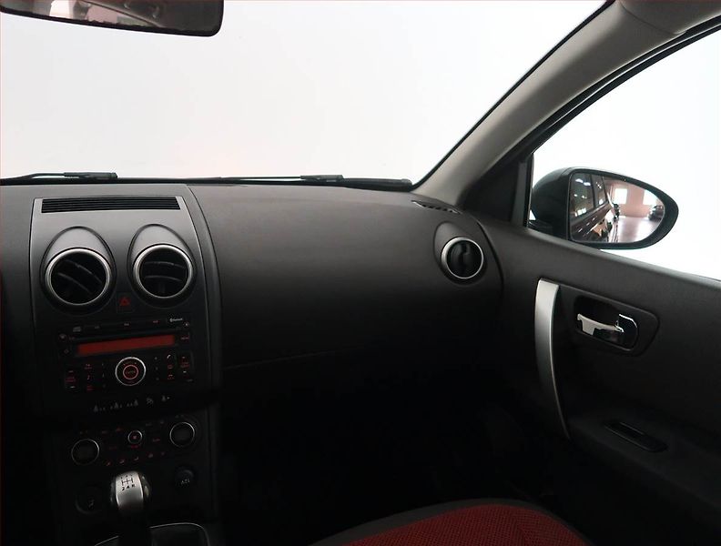 Nissan Qashqai (2008) 1.6, ČR,1.maj, Tempomat - fotka 8 z 17