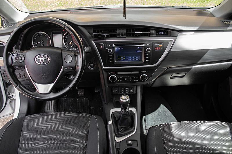 Toyota Auris - fotka 28 z 29