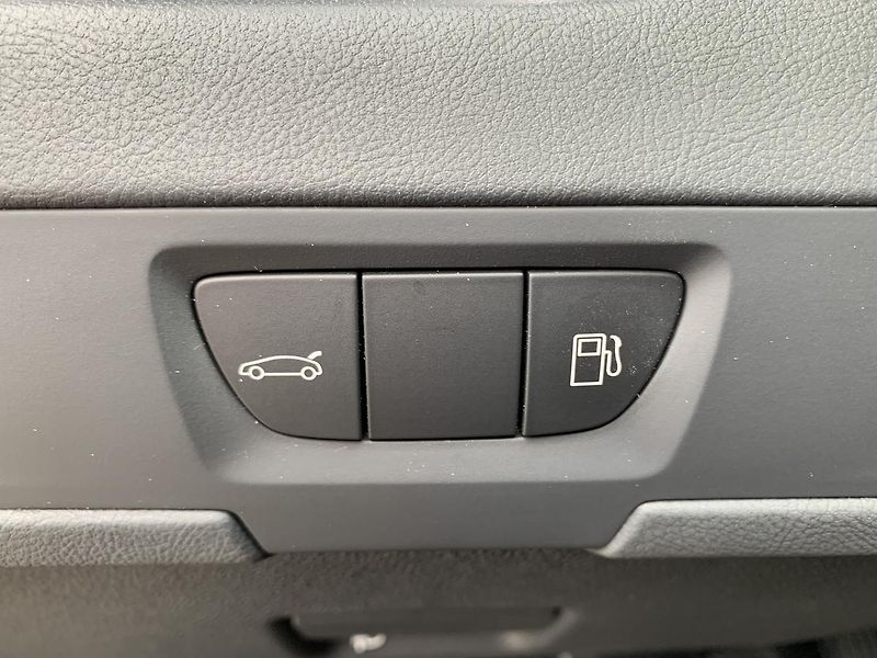 Peugeot 508 SW 2.0HDi PANORAMA NAVI KLIMA - fotka 14 z 45