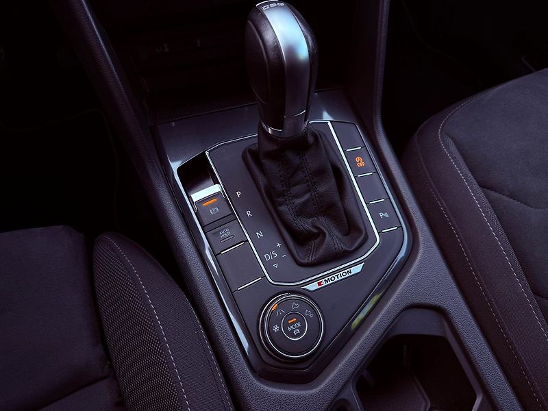Volkswagen Tiguan 2.0 TDi DSG 4M, ČR, Serviska - fotka 26 z 30