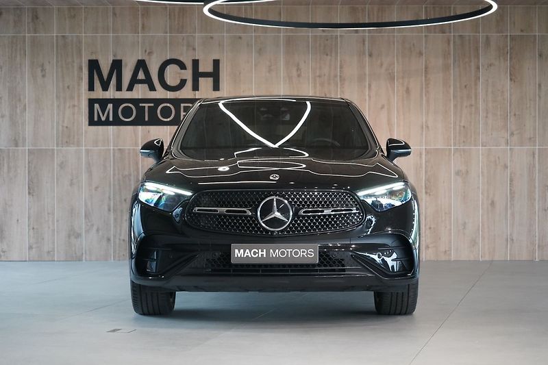 Mercedes-Benz GLC 220d Kupé 4M AMG, Masáž, 360° - fotka 3 z 50