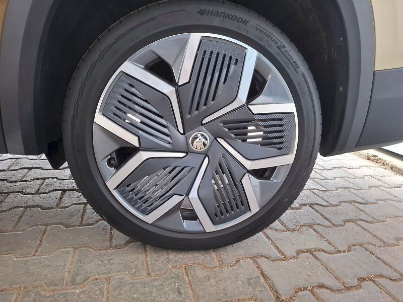 Škoda Kodiaq (2024) Exclusive Selection 4X4 TD 142 - fotka 12 z 37