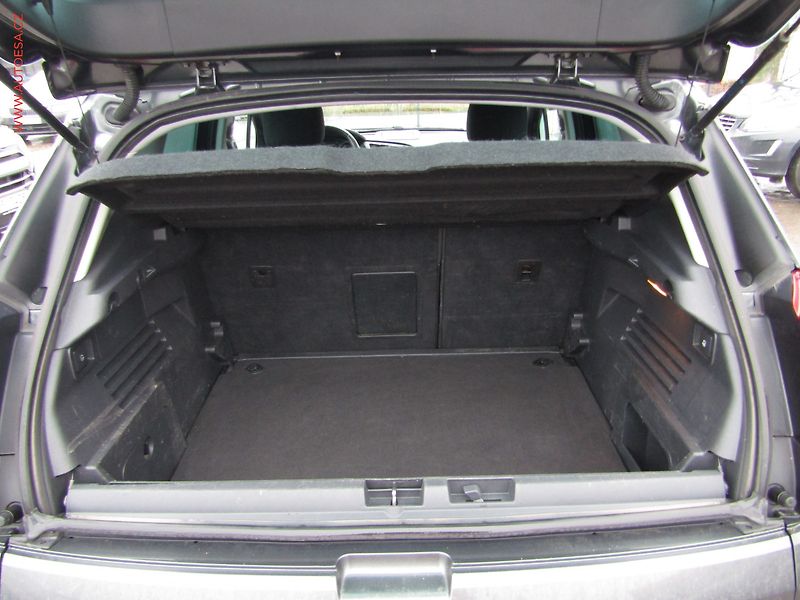 Peugeot 3008 (2016) 1.6 HDi, AT, TZ, park.asist - fotka 7 z 16