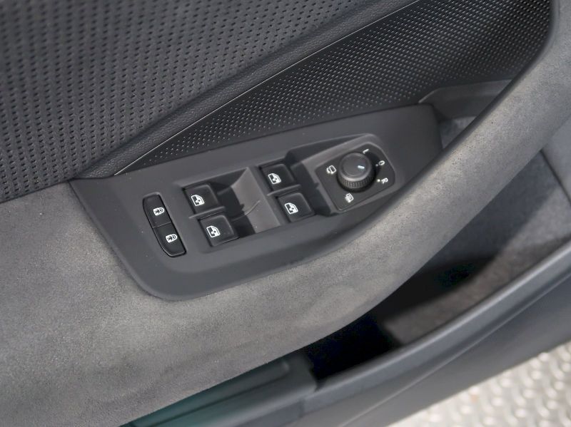 Škoda Superb (2025) SPORTLINE 2.0TDI 142KW 4x4 DSG - fotka 40 z 45