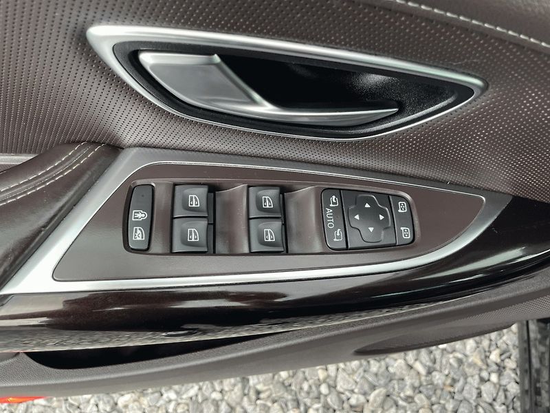 Renault Espace (2016) 1.6 dCi,118kW,Initiale Paris - fotka 36 z 49