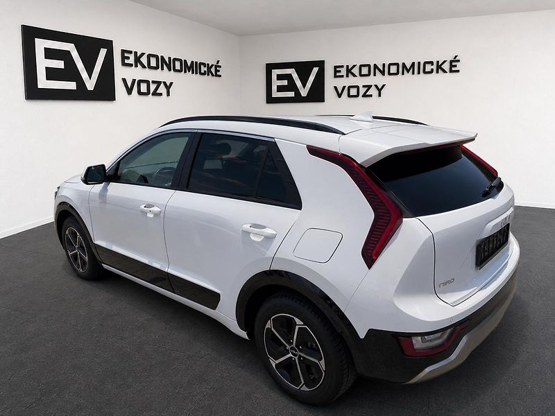 Kia Niro (2023) 1.6 GDI,HEV,REZERVOVÁNO - fotka 43 z 43