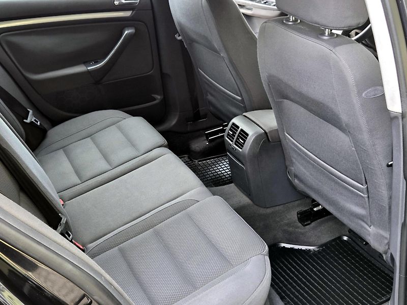 Volkswagen Golf TDi 103kW SPORT,ROZVODY - fotka 19 z 33