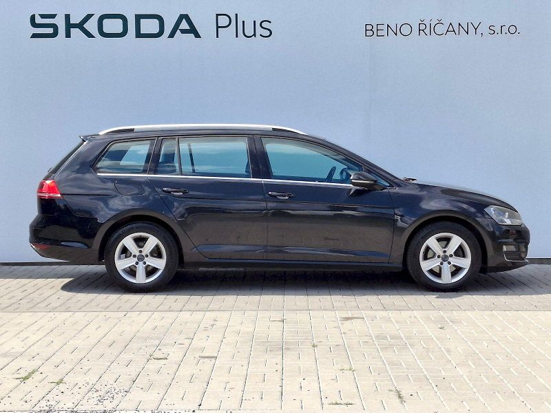 Volkswagen Golf (2015) Variant HighLine 1,6TDi 77kW - fotka 11 z 32