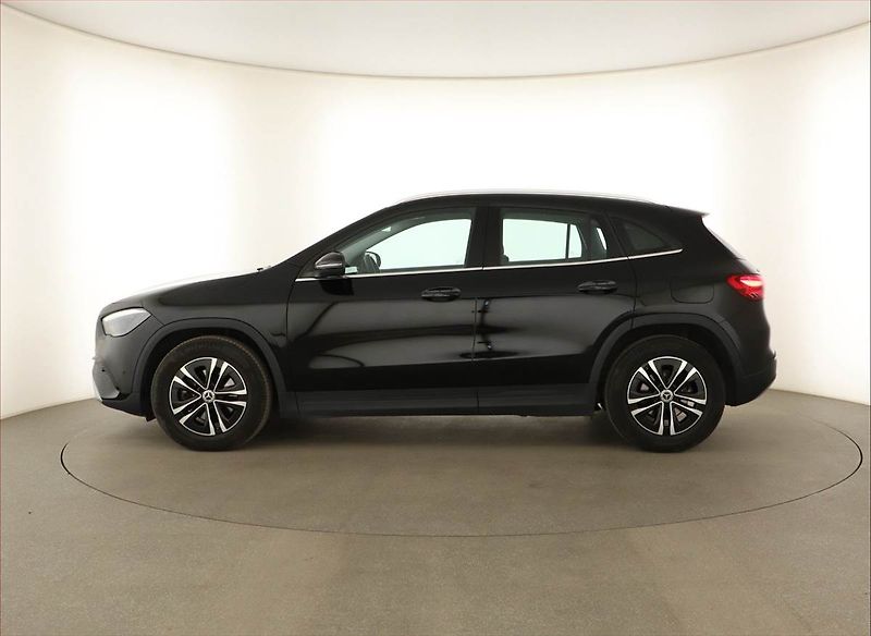 Mercedes-Benz GLA (2024) 200 d - fotka 3 z 18