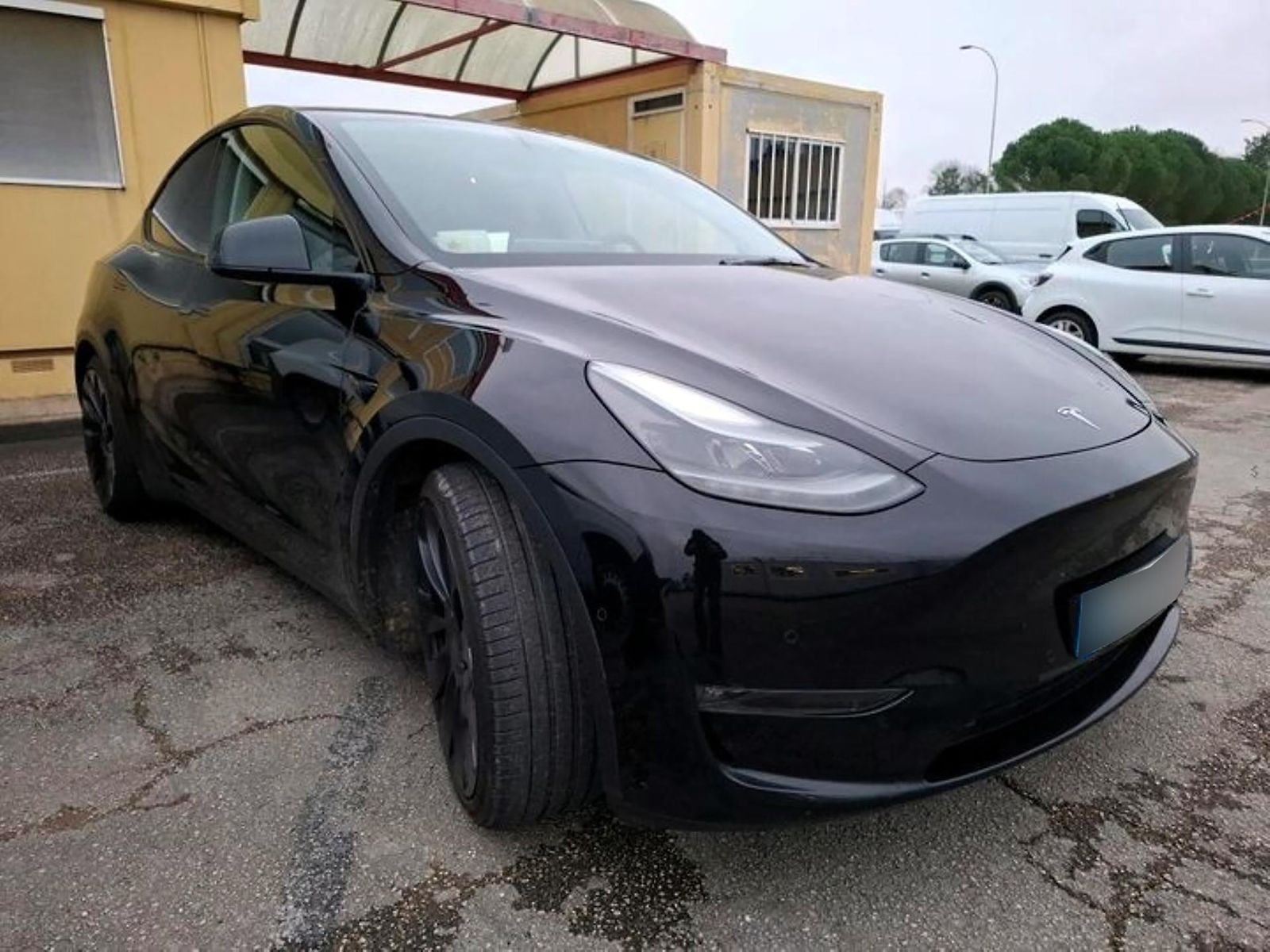 Tesla Model Y  Performance | EAP Autopilot