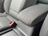 Volkswagen Golf (2013) 1.2TSI, Klima - náhled 16