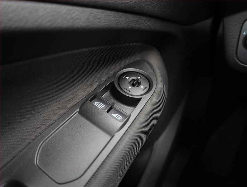 Ford C-MAX (2019) 1.0 EcoBoost, Serv.kniha - fotka 14 z 15