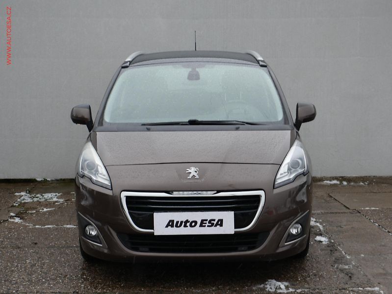 Peugeot 5008 (2015) 2.0 HDi, ČR, Active, AT - fotka 2 z 18