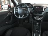 Peugeot 2008 (2018) 1.2 PureTech, Automat - náhled 7