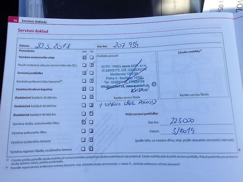 Škoda Octavia 2,0TDi DSG !!! ČR 2.MAJITEL ! - fotka 33 z 43