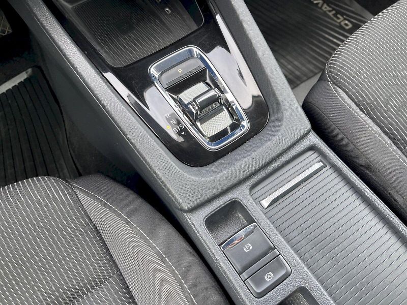 Škoda Octavia (2024) 1.5 TSI e-TEC 110kW DSG Select - fotka 12 z 35