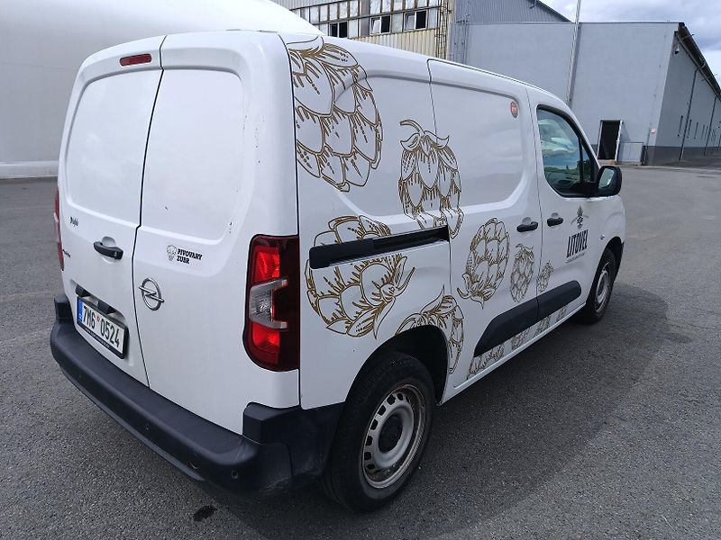 Opel Combo 1.2T - fotka 6 z 31