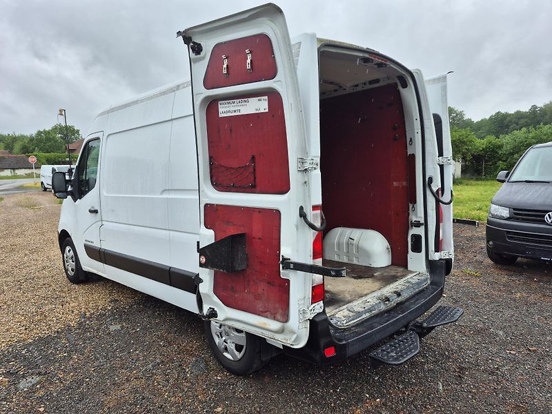 Renault Master (2015) 2.3Dci 135 L2H2 - fotka 21 z 24