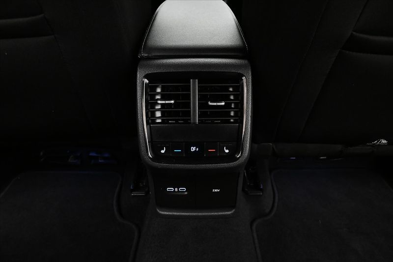 Škoda Octavia 2,0 TDI 110 kW SportLINE Záruk - fotka 23 z 32