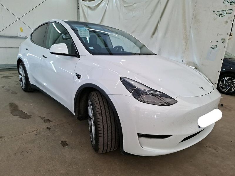 Tesla Model Y (2022) AWD Long Range    PŘIPRAVUJEME - fotka 5 z 10
