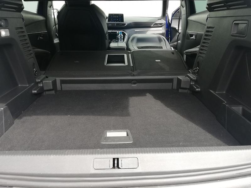 Peugeot 3008 (2017) GT-Line 2,0 bHDi 150k MAN6 - fotka 11 z 23