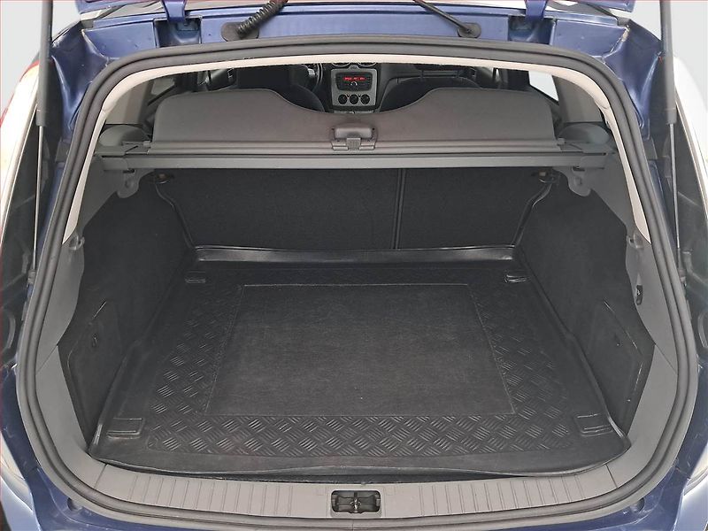 Ford Focus (2010) 1.8 16V, nová STK, v provozu - fotka 13 z 14