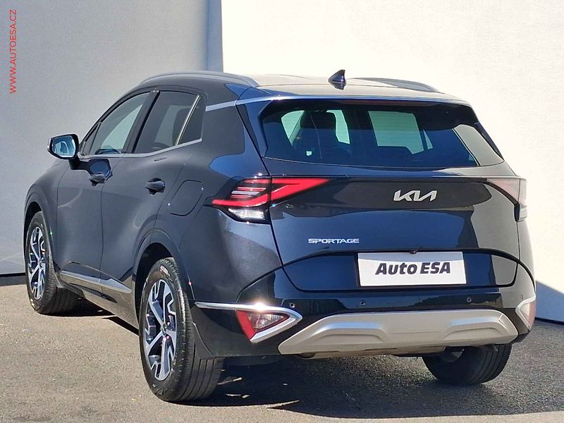 Kia Sportage (2022) 1.6T-GDi, 2.maj,ČR, LED - fotka 6 z 22