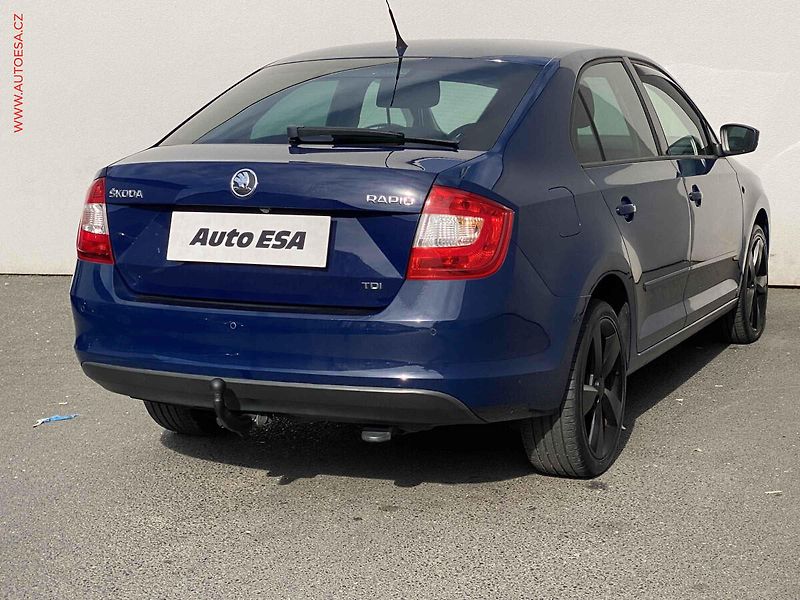 Škoda Rapid (2013) 1.6 TDi, Ambition, TZ, +kola - fotka 4 z 17
