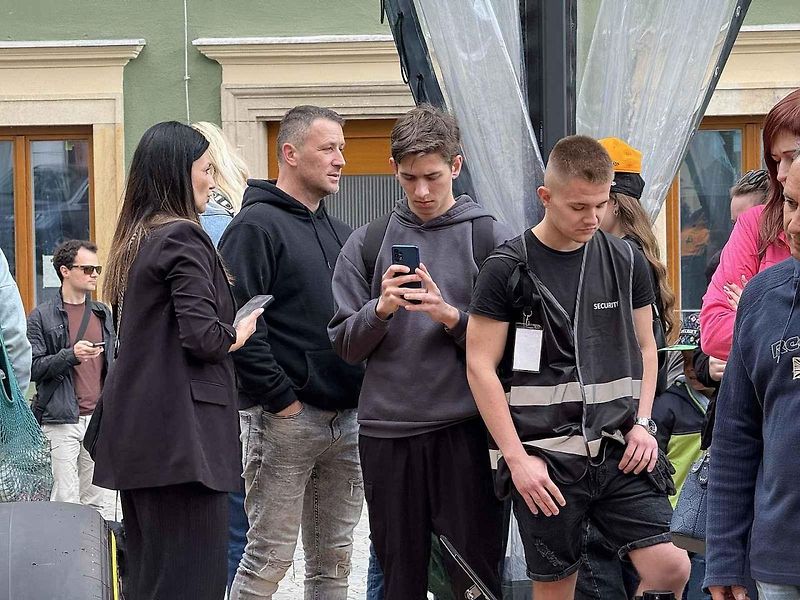 Vůz stáje McLaren obdivují fanoušci Formule 1 na brněnském Zelném trhu od soboty. Podívat se na něj mohou do úterý 27. května.