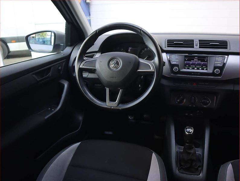 Škoda Fabia (2016) 1.0, Xenony - fotka 7 z 15