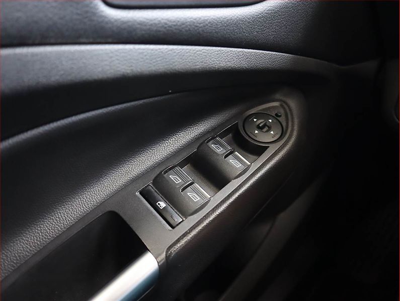 Ford Kuga (2016) 2.0 TDCi, 4X4, Automat, Kůže - fotka 20 z 21