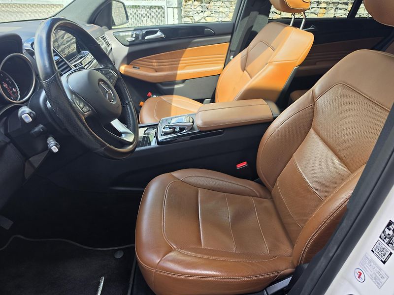 Mercedes-Benz GLE 350CDI 4-MATIC AMG  - fotka 14 z 18