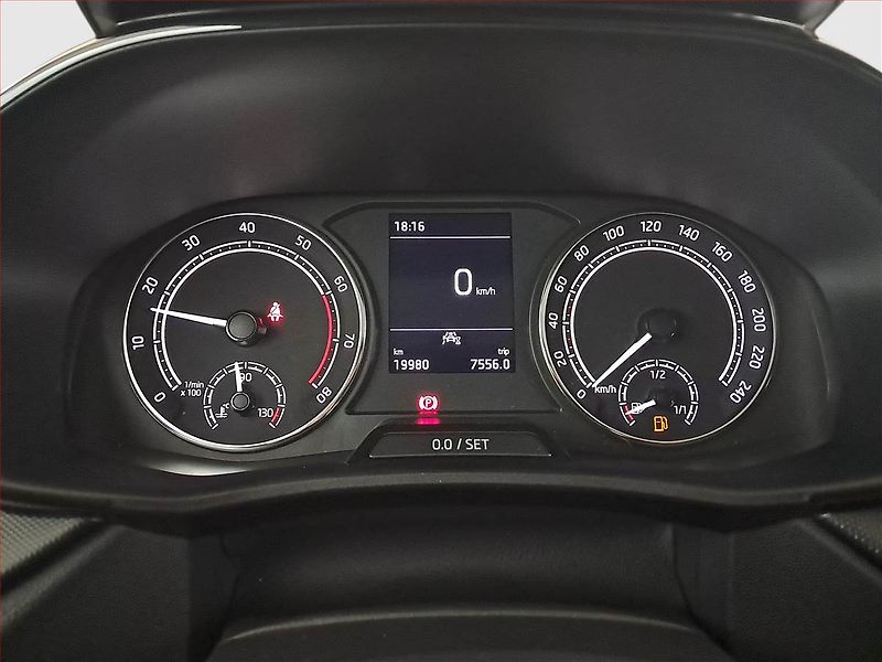 Škoda Fabia (2023) Ambition 1.0 TSI, Serv.kniha - fotka 11 z 17