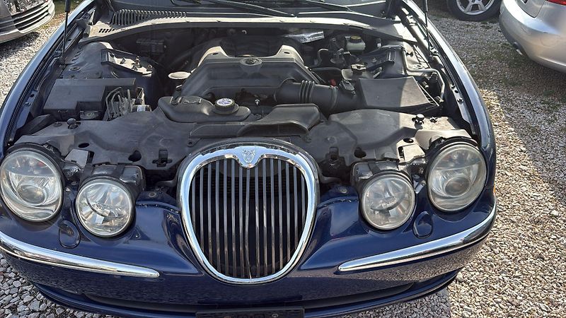Jaguar S-Type (2003) 4.2L V8 220Top stav! 150tis km - fotka 3 z 7