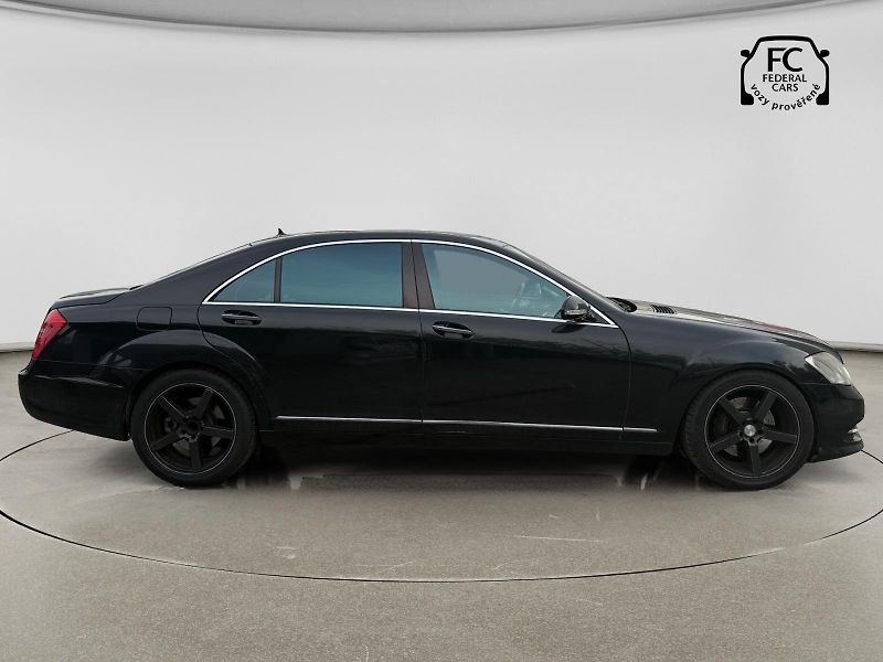 Mercedes-Benz Třídy S S 500 L - fotka 6 z 30