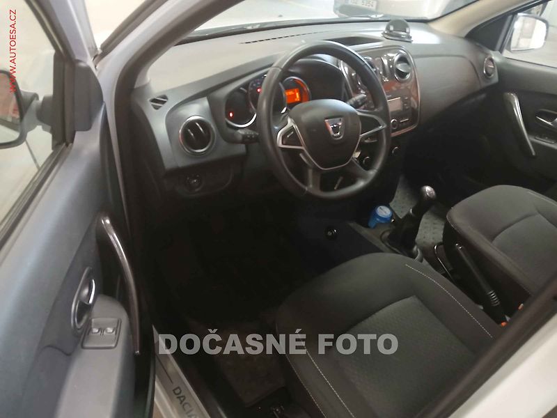 Dacia Logan (2018) 1.0SCe, ČR - fotka 3 z 3