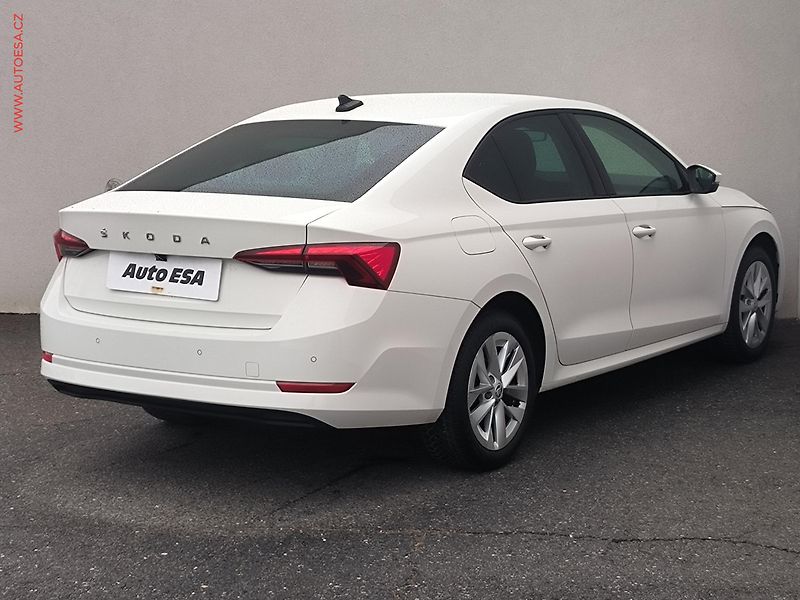 Škoda Octavia (2020) 1.5 TSi, 2.maj,ČR, Ambition - fotka 4 z 26